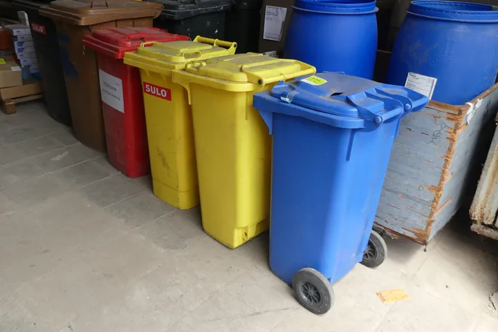 4x kleine Mülltonne